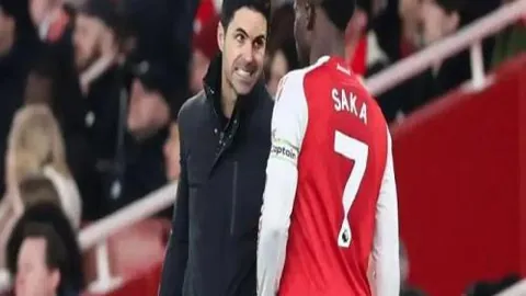 “揭秘克洛普半场换下麦卡利斯特的战术考量”